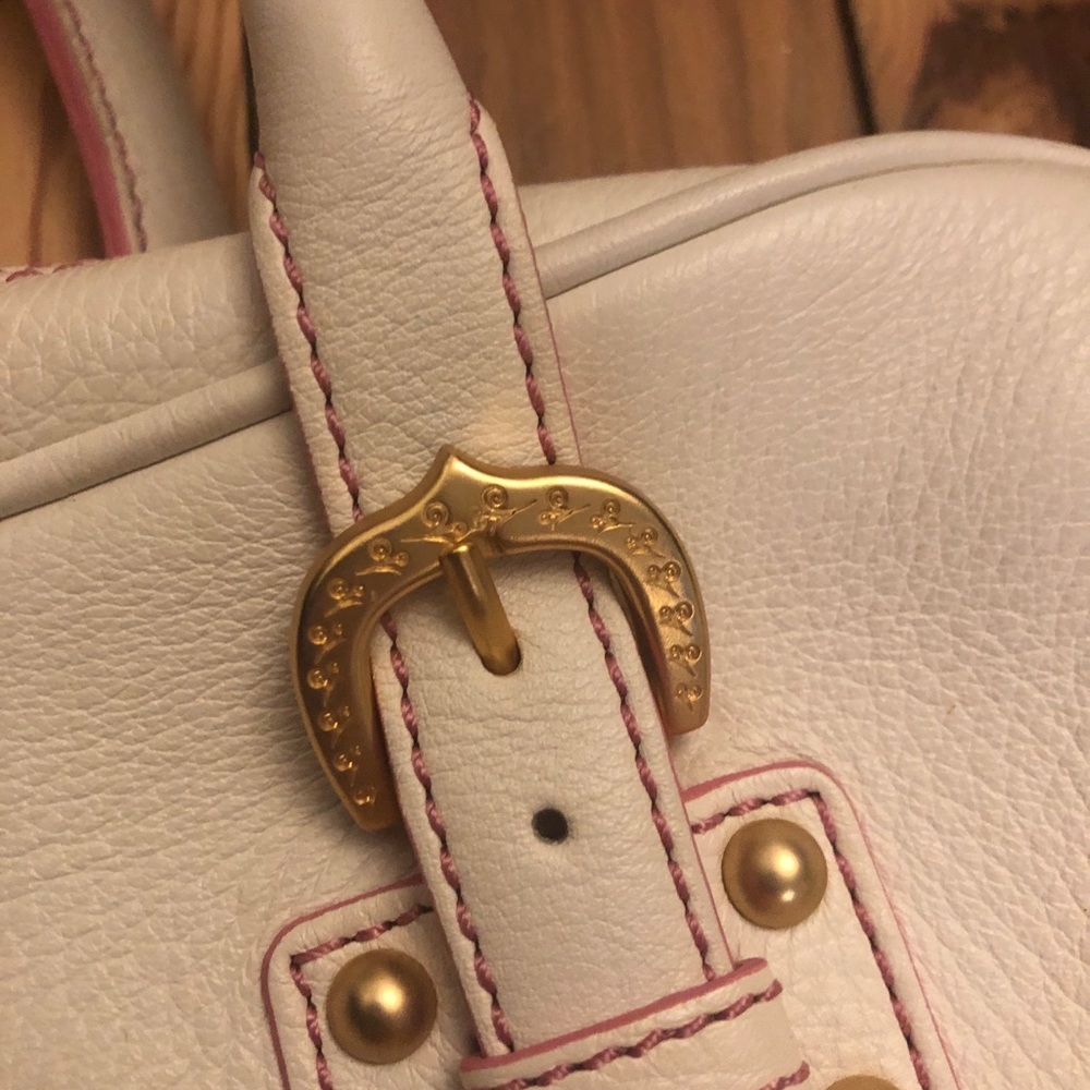 Dooney & Bourke White leather pink lining purse - Picture 6 of 8